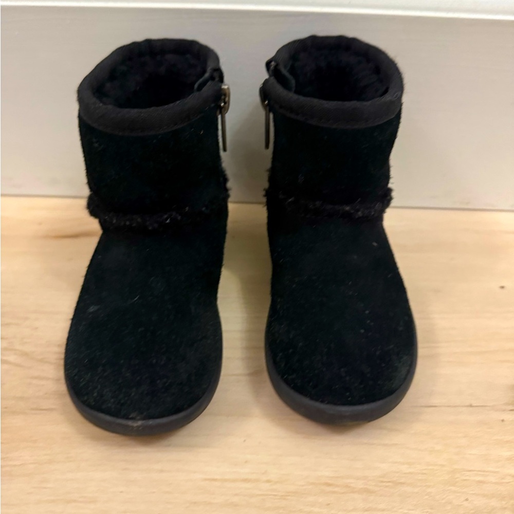 Black Ugg Boots size Toddler 6c winter suede leather zip